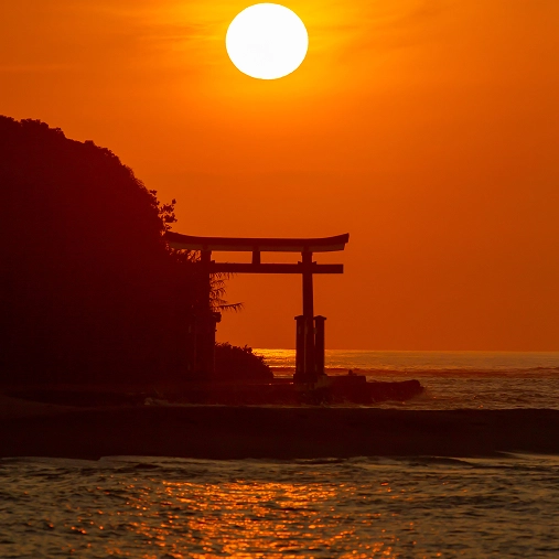 青島：潮風が結ぶ恋の島
