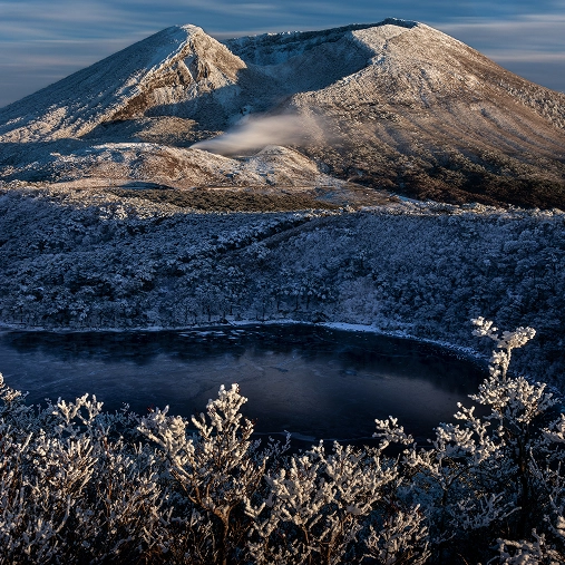 えびの高原：湯けむりの、雲上リトリート