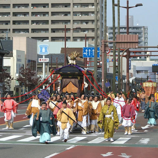 宮崎神宮大祭：神々が巡る、秋の宮崎